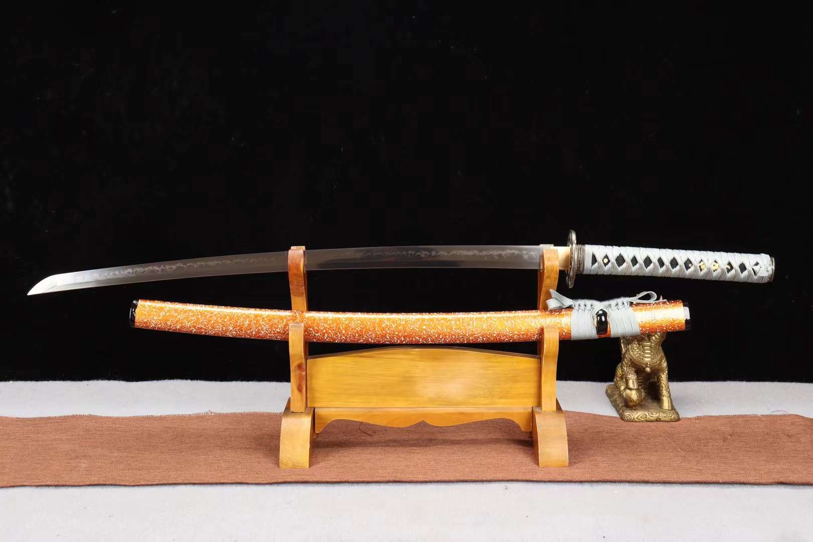 T10 steel handmade Japanese samurai sword, clay burning blade sword,Full Tang Japanese samurai sword loveyitadj
