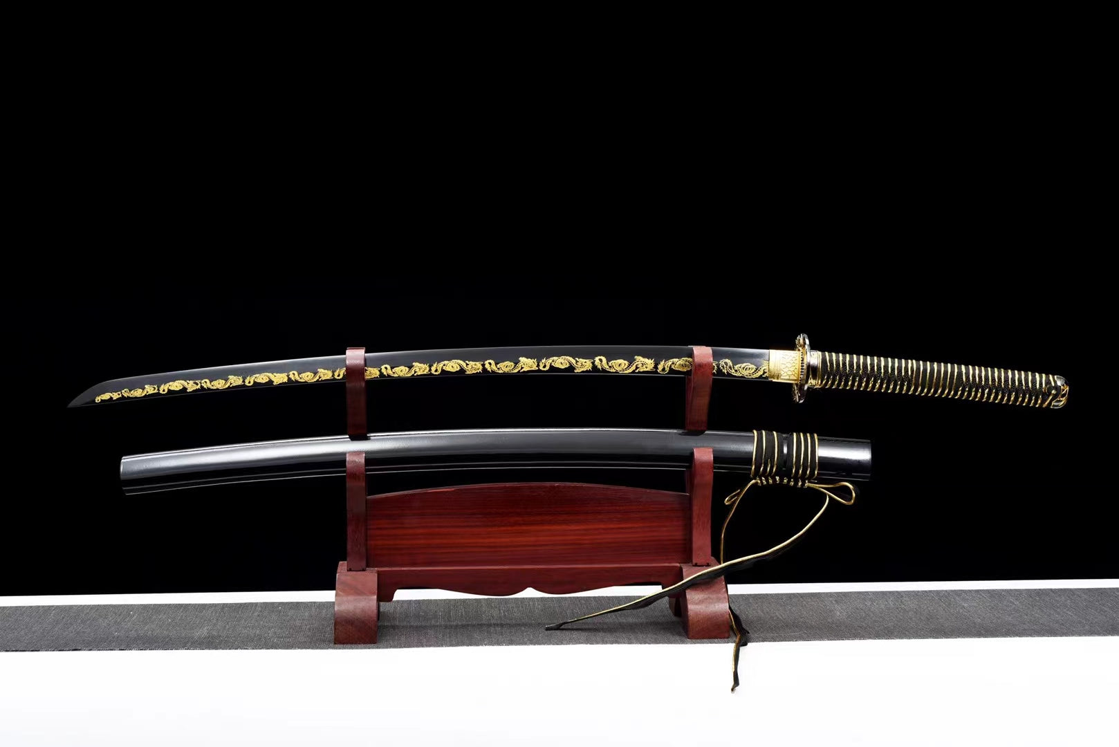 1045 carbon steel Japanese katana, carved dragon katana, black katana hansi sword